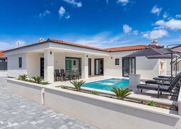 ヴィラ Mariva ヴィル