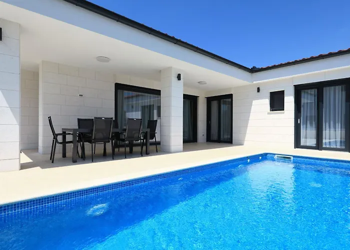 ヴィラ Mariva ヴィル